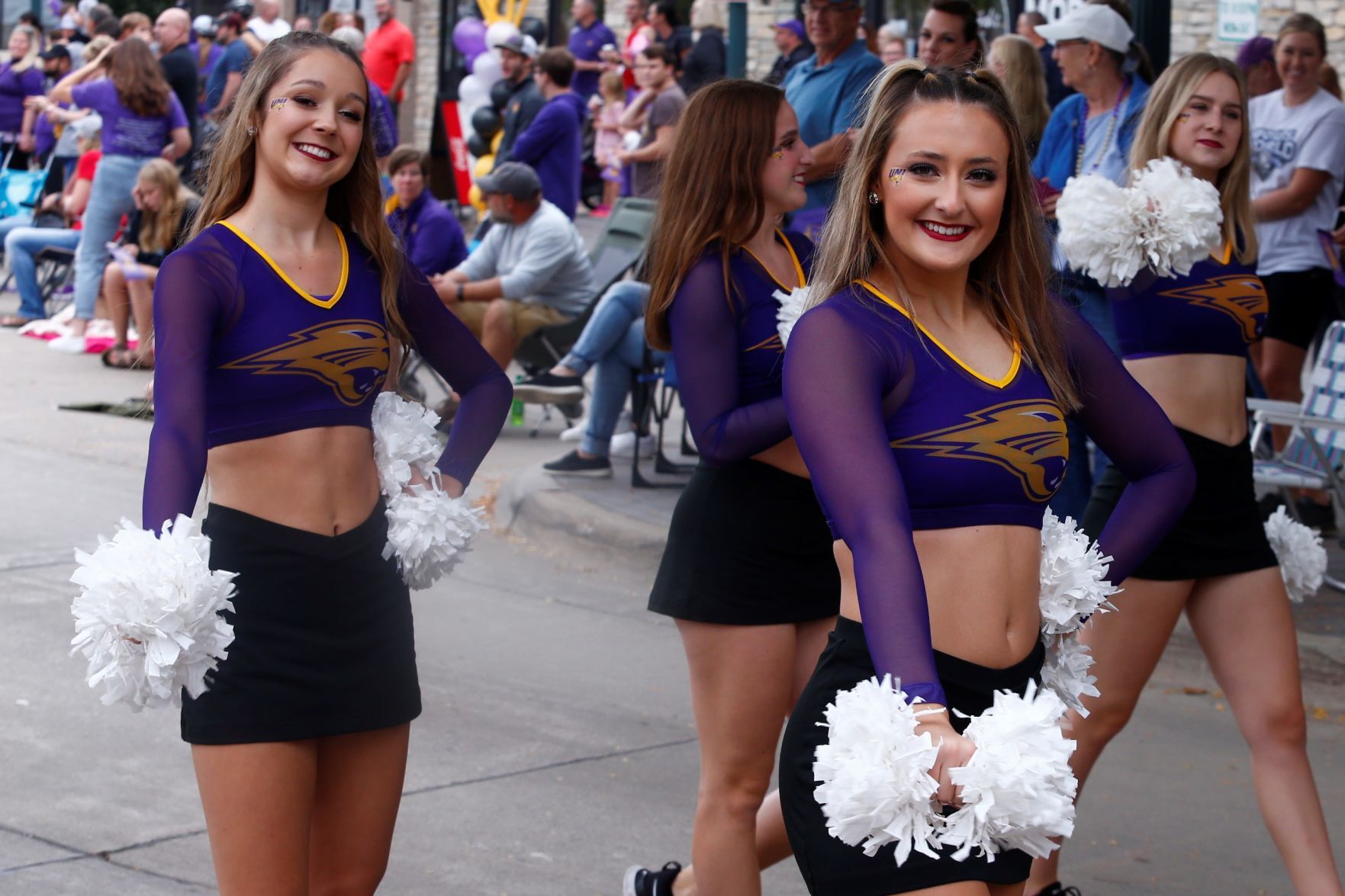 100221-uni-hoco-5